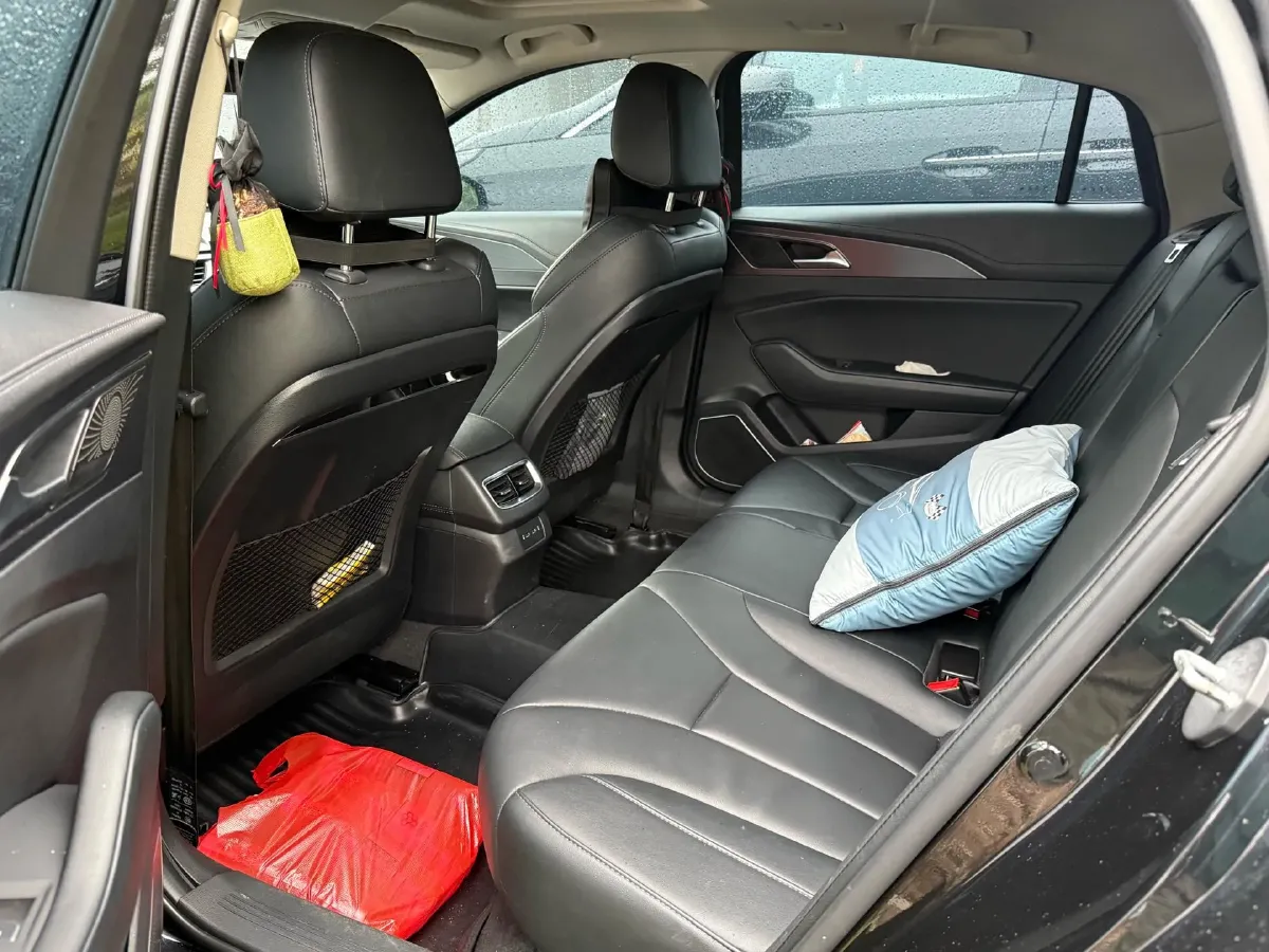 2020 HongQi H5 1.5T 169HP L4 7DCT,autocango,china used car exporter,china ev exporter,chinese used car exporter,chinese used ev exporter