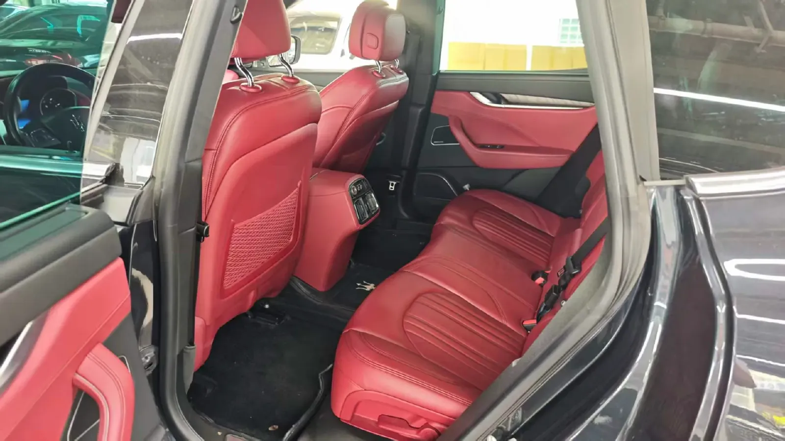 2018 Maserati Levante 3.0T 350HP V6 8AT,autocango,china used car exporter,china ev exporter,chinese used car exporter,chinese used ev exporter