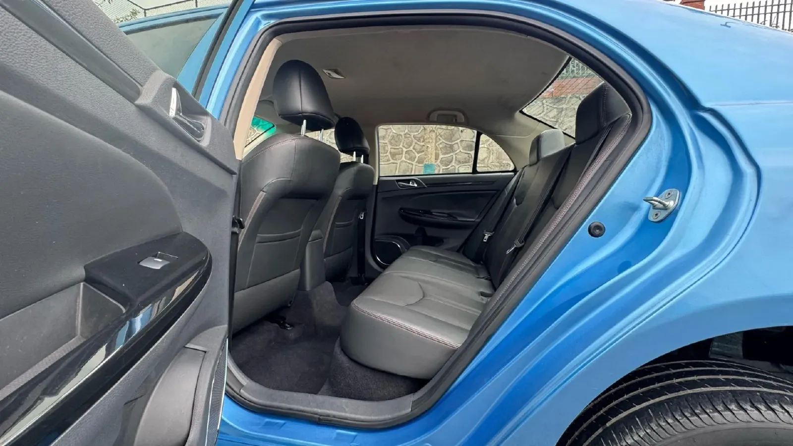 2018 BYD e5 BEV 60.48KWH,autocango,china used car exporter,china ev exporter,chinese used car exporter,chinese used ev exporter