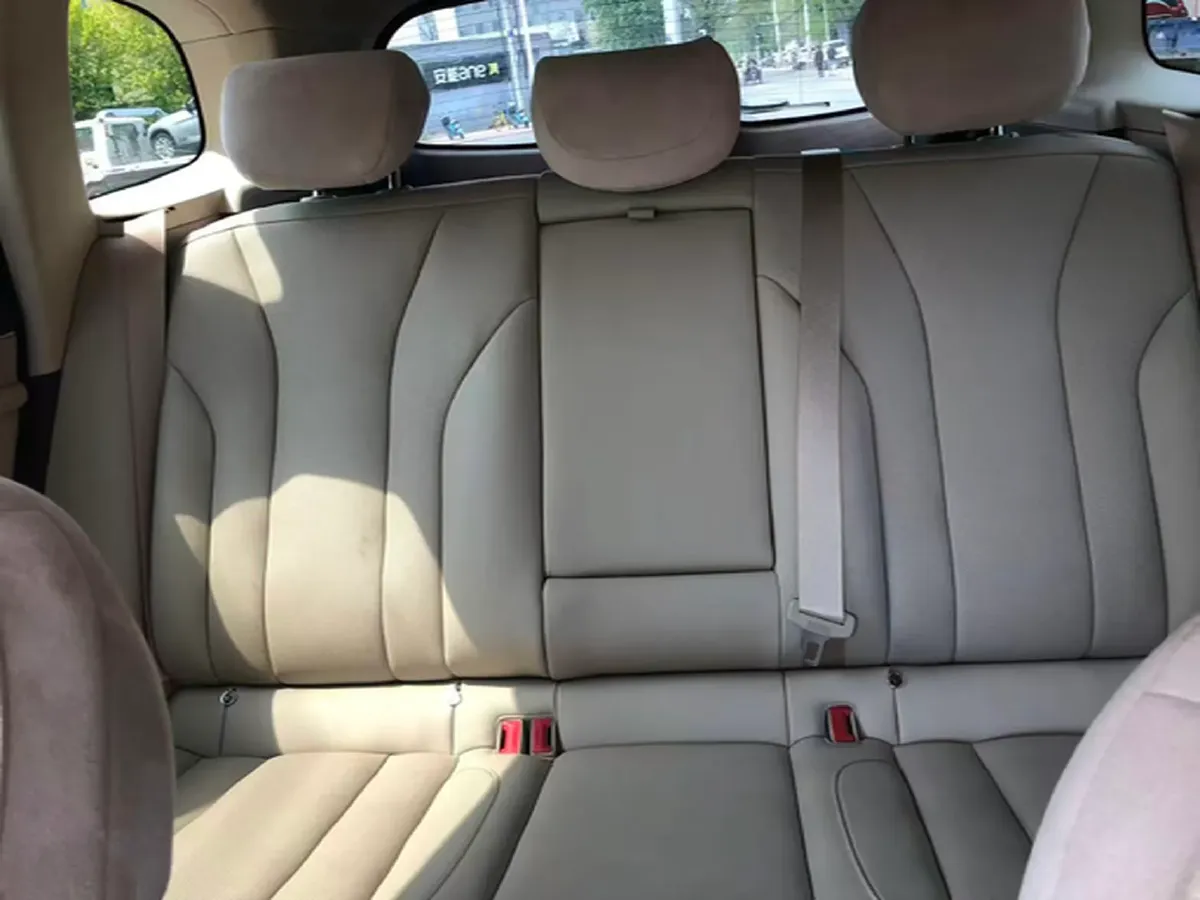 2024 Jaguar E-PACE 1.5T 200HP L3 8AT,autocango,china used car exporter,china ev exporter,chinese used car exporter,chinese used ev exporter