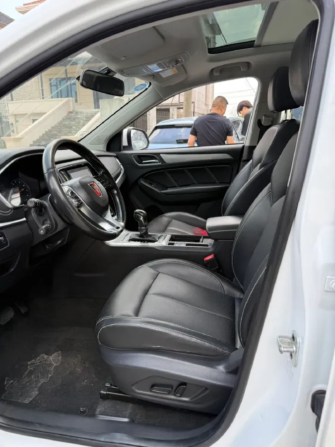 2020 Roewe i6 1.5T 169HP L4 7DCT,autocango,china used car exporter,china ev exporter,chinese used car exporter,chinese used ev exporter