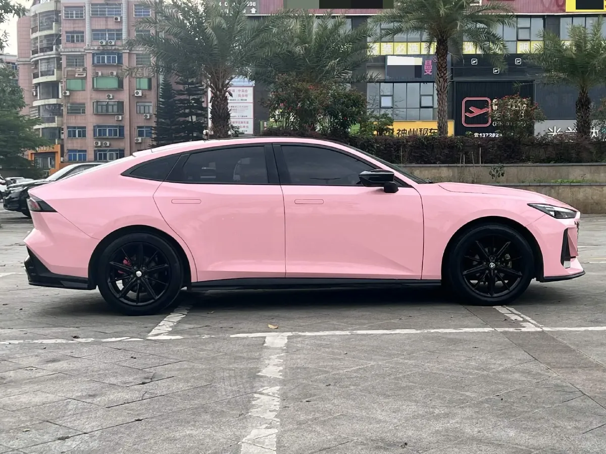 2022 ChangAn UNI-V 1.5T 188HP L4 7DCT,autocango,china used car exporter,china ev exporter,chinese used car exporter,chinese used ev exporter