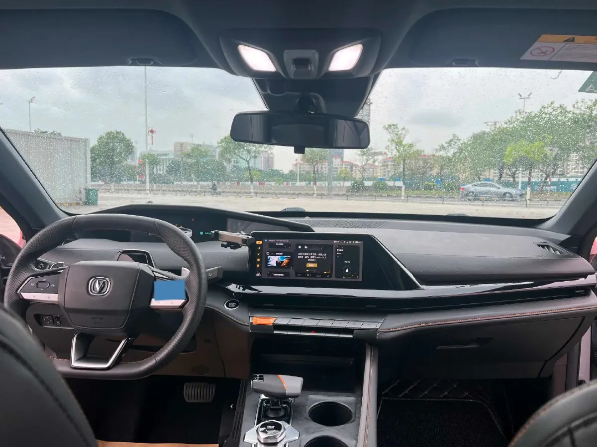 2022 ChangAn UNI-V 1.5T 188HP L4 7DCT,autocango,china used car exporter,china ev exporter,chinese used car exporter,chinese used ev exporter