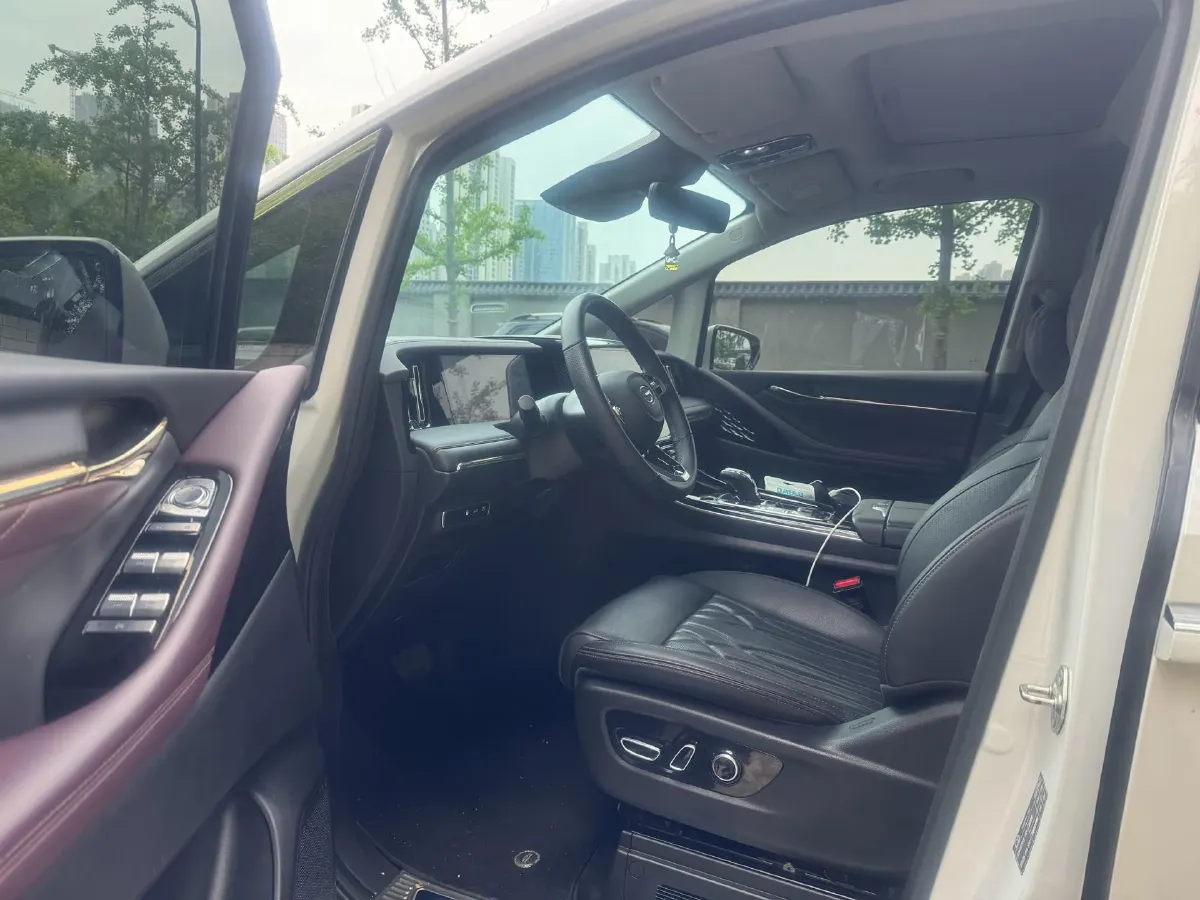 2024 GAC Trumpchi M8 2.0T 190HP L4 2DHT Hybrid,autocango,china used car exporter,china ev exporter,chinese used car exporter,chinese used ev exporter