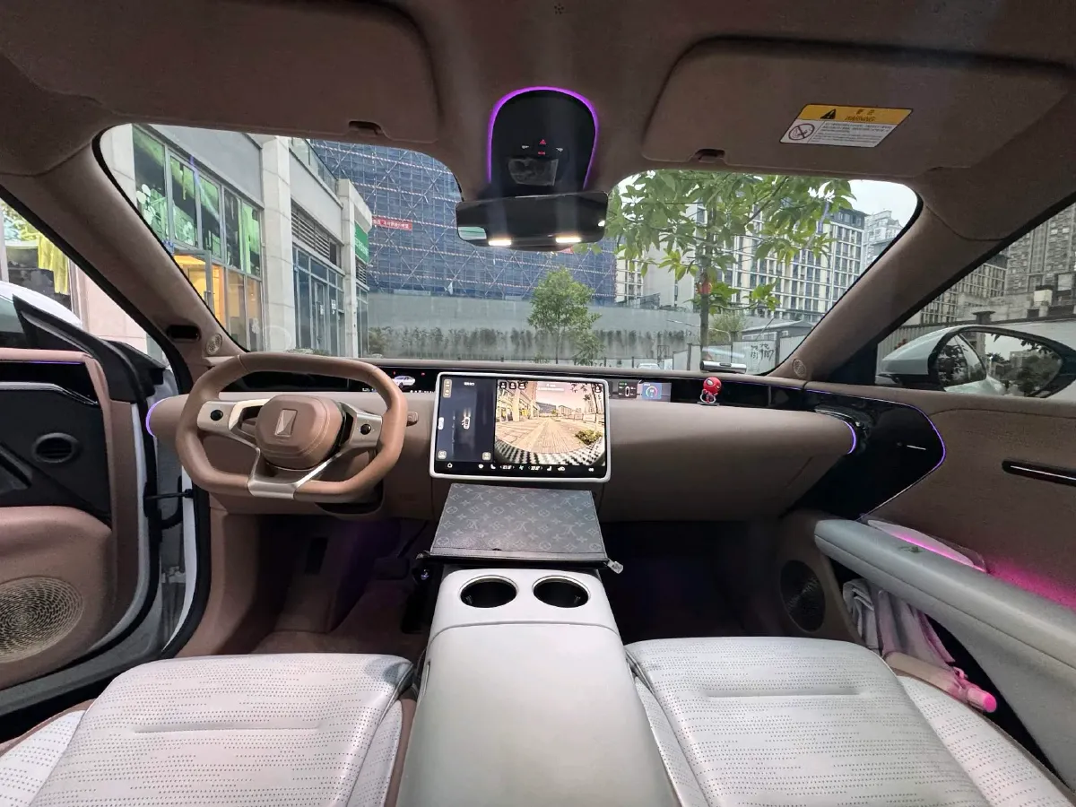 2024 Avatr 07 1.5T 156HP L4 REEV 39.05KWH,autocango,china used car exporter,china ev exporter,chinese used car exporter,chinese used ev exporter