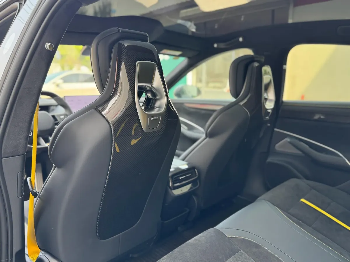 2025 MI SU7 Ultra BEV 93.7KWH,autocango,china used car exporter,china ev exporter,chinese used car exporter,chinese used ev exporter