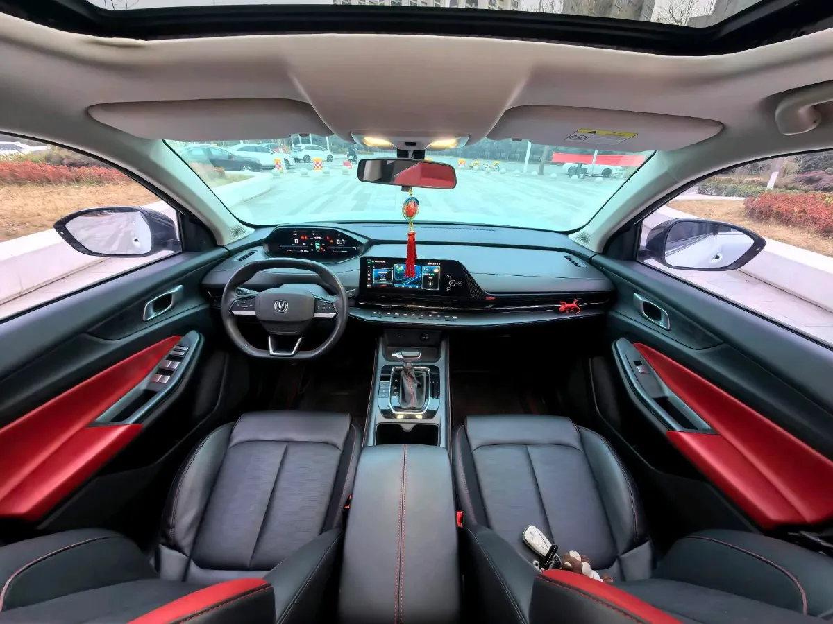 2022 ChangAn CS55 Plus 1.5T 180HP L4 7DCT,autocango,china used car exporter,china ev exporter,chinese used car exporter,chinese used ev exporter