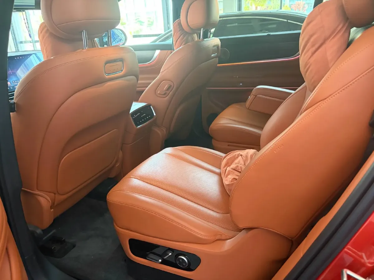 2024 AITO AITO M9 1.5T 152HP L4 REEV 42KWH,autocango,china used car exporter,china ev exporter,chinese used car exporter,chinese used ev exporter