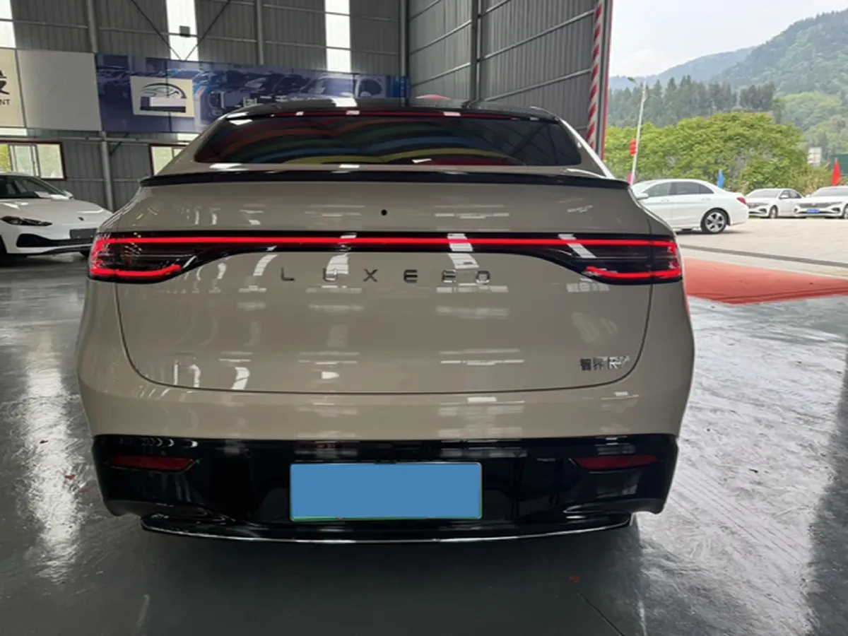 2025 Luxeed R7 REEV 156HP REEV 37KWH,autocango,china used car exporter,china ev exporter,chinese used car exporter,chinese used ev exporter