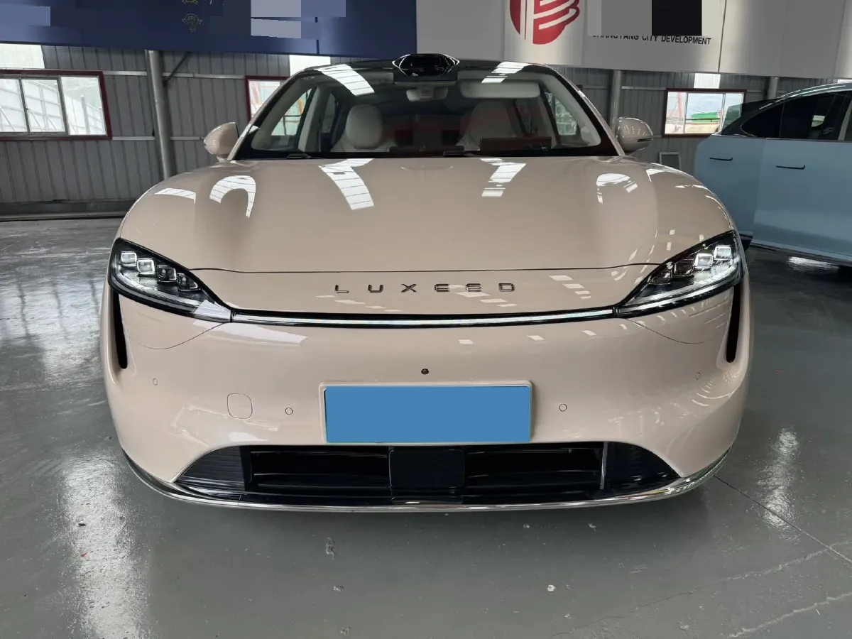 2025 Luxeed R7 REEV 156HP REEV 37KWH,autocango,china used car exporter,china ev exporter,chinese used car exporter,chinese used ev exporter