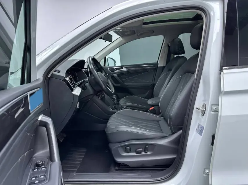 2023 Volkswagen Tiguan L 1.5T 160HP L4 7DCT,autocango,china used car exporter,china ev exporter,chinese used car exporter,chinese used ev exporter