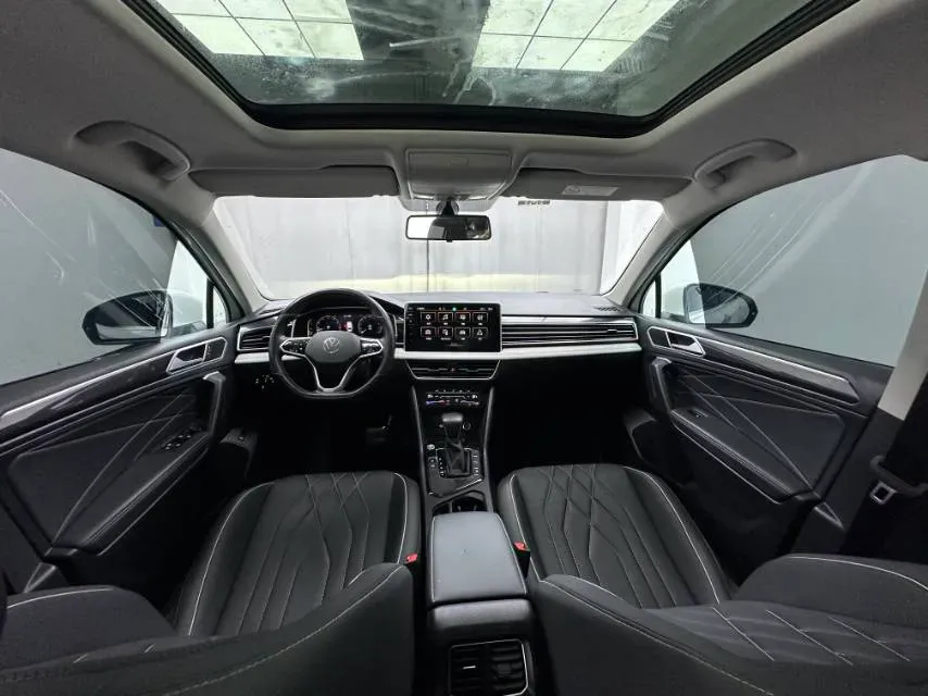 2023 Volkswagen Tiguan L 1.5T 160HP L4 7DCT,autocango,china used car exporter,china ev exporter,chinese used car exporter,chinese used ev exporter