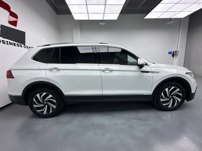 2023 Volkswagen Tiguan L 1.5T 160HP L4 7DCT,autocango,china used car exporter,china ev exporter,chinese used car exporter,chinese used ev exporter