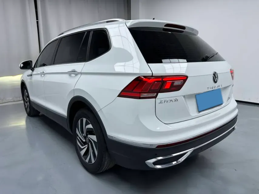 2023 Volkswagen Tiguan L 1.5T 160HP L4 7DCT,autocango,china used car exporter,china ev exporter,chinese used car exporter,chinese used ev exporter