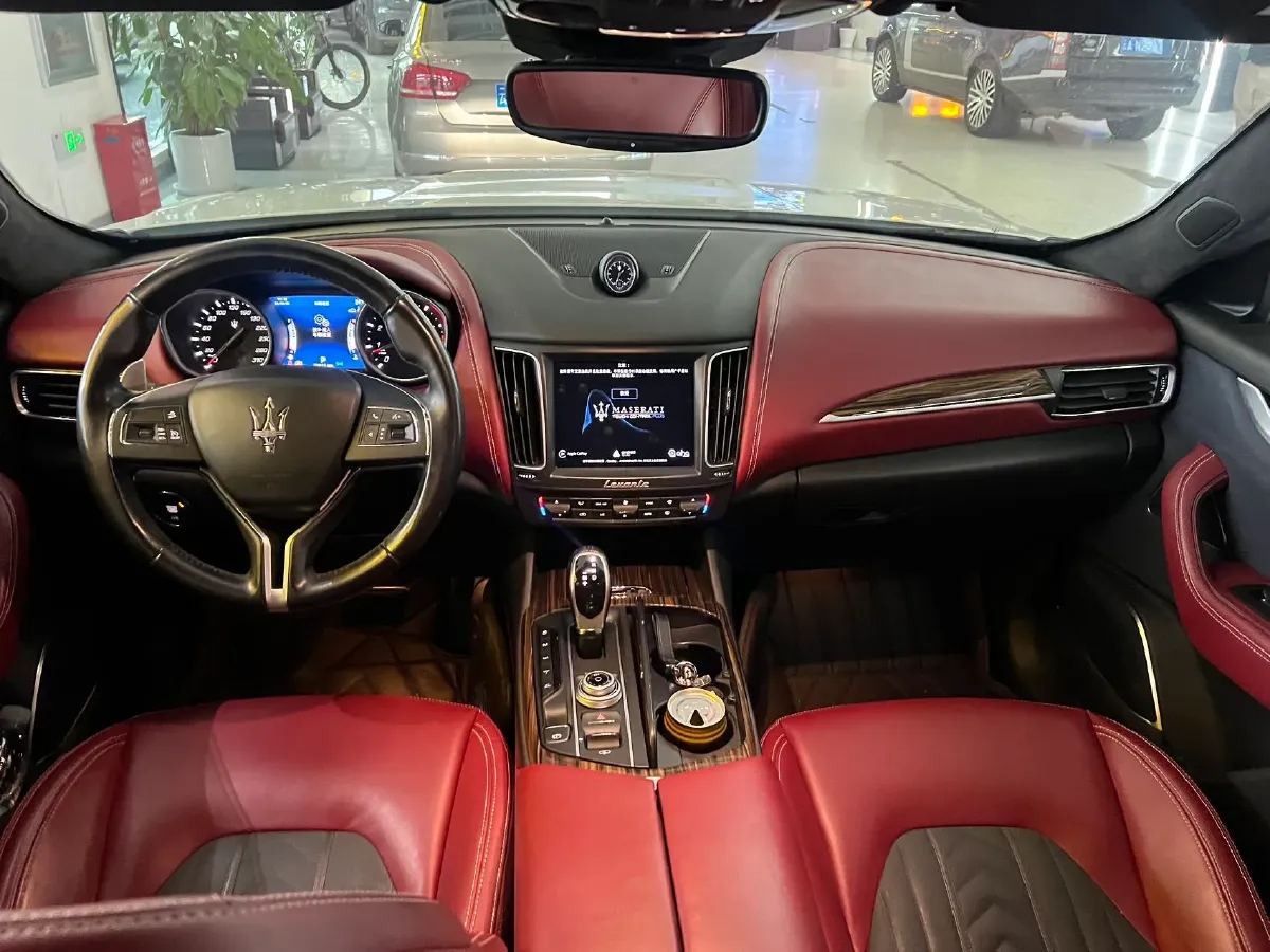 2018 Maserati Levante 3.0T 350HP V6 8AT,autocango,china used car exporter,china ev exporter,chinese used car exporter,chinese used ev exporter