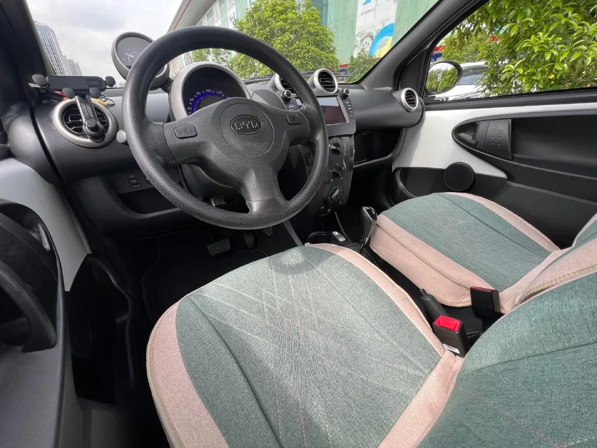 2015 BYD F0 1.0L 68HP L3 5MT,autocango,china used car exporter,china ev exporter,chinese used car exporter,chinese used ev exporter