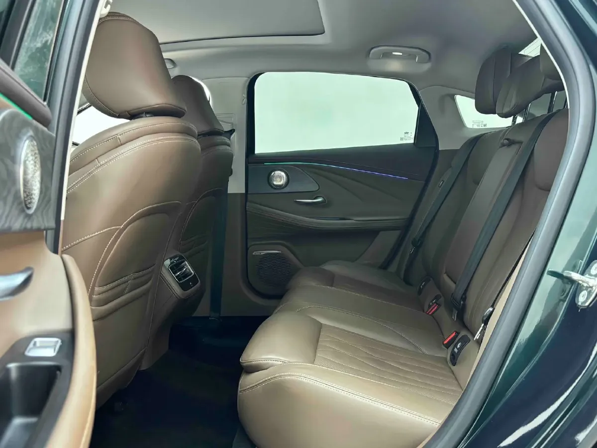 2023 Chery Arrizo 8 2.0T 254HP L4 7DCT,autocango,china used car exporter,china ev exporter,chinese used car exporter,chinese used ev exporter