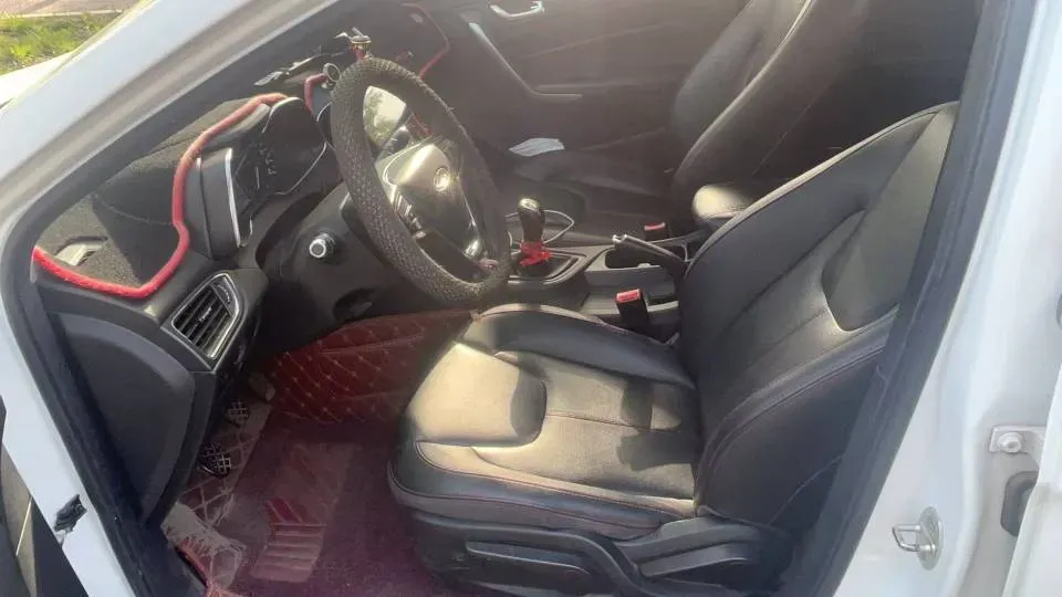 2017 ChangAn CS35 1.6L 125HP L4 5MT,autocango,china used car exporter,china ev exporter,chinese used car exporter,chinese used ev exporter