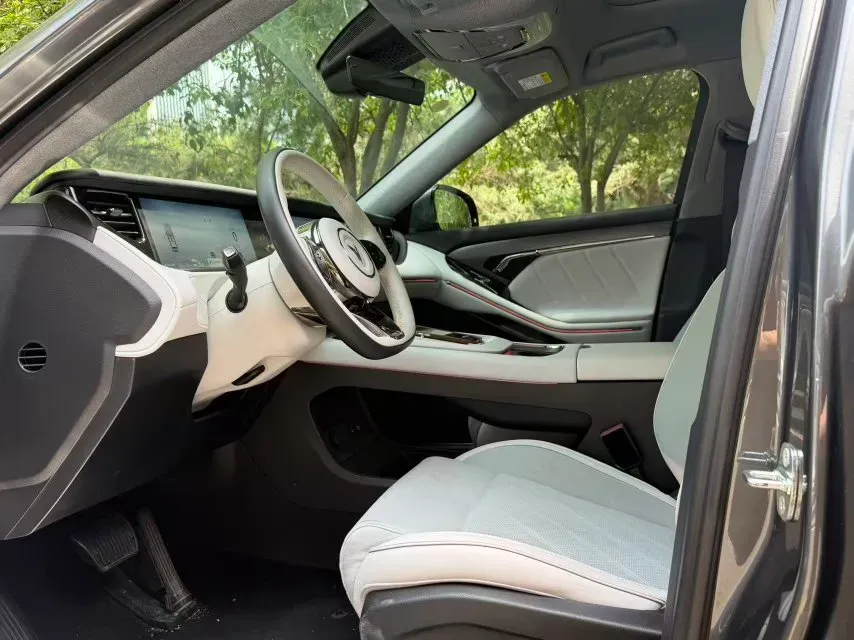 2025 Voyah FREE 1.5T 150HP L4 REEV 43KWH,autocango,china used car exporter,china ev exporter,chinese used car exporter,chinese used ev exporter