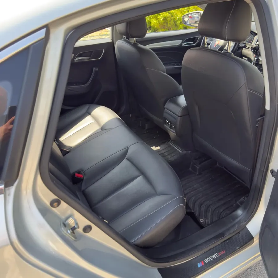 2019 Roewe i6 1.5T 169HP L4 AMT PHEV 9.1KWH,autocango,china used car exporter,china ev exporter,chinese used car exporter,chinese used ev exporter