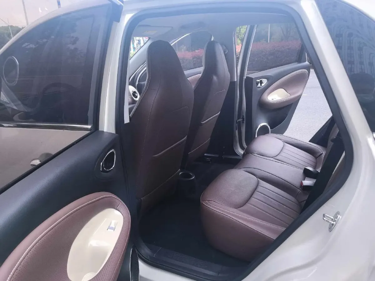 2024 WuLing BinGuo BEV 31.9KWH,autocango,china used car exporter,china ev exporter,chinese used car exporter,chinese used ev exporter