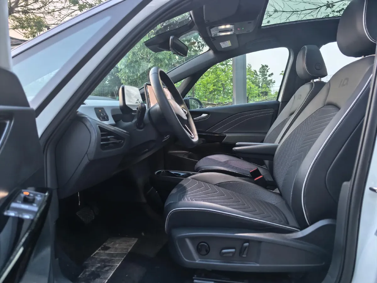 2025 Volkswagen ID.3 BEV 52.8KWH,autocango,china used car exporter,china ev exporter,chinese used car exporter,chinese used ev exporter