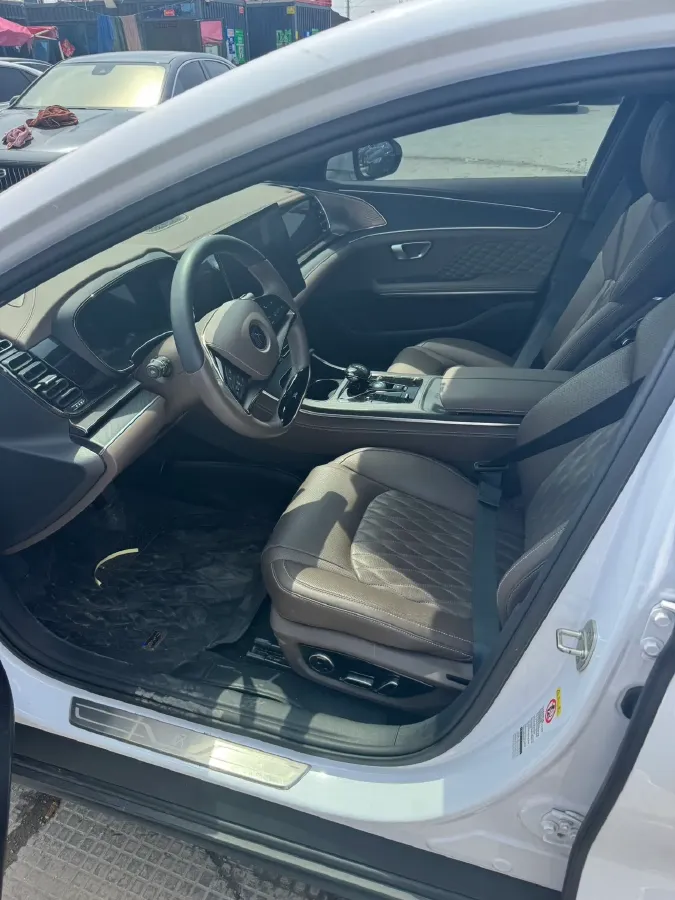 2022 Volkswagen Tiguan L 2.0T 186HP L4 7DCT,autocango,china used car exporter,china ev exporter,chinese used car exporter,chinese used ev exporter