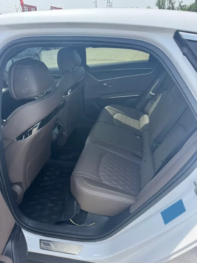 2022 Volkswagen Tiguan L 2.0T 186HP L4 7DCT,autocango,china used car exporter,china ev exporter,chinese used car exporter,chinese used ev exporter