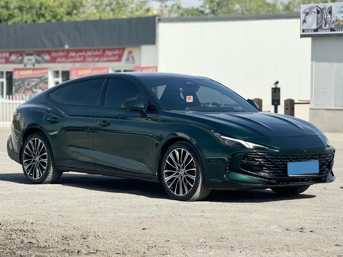 2023 MG 7 2.0T 261HP L4 9AT,autocango,china used car exporter,china ev exporter,chinese used car exporter,chinese used ev exporter