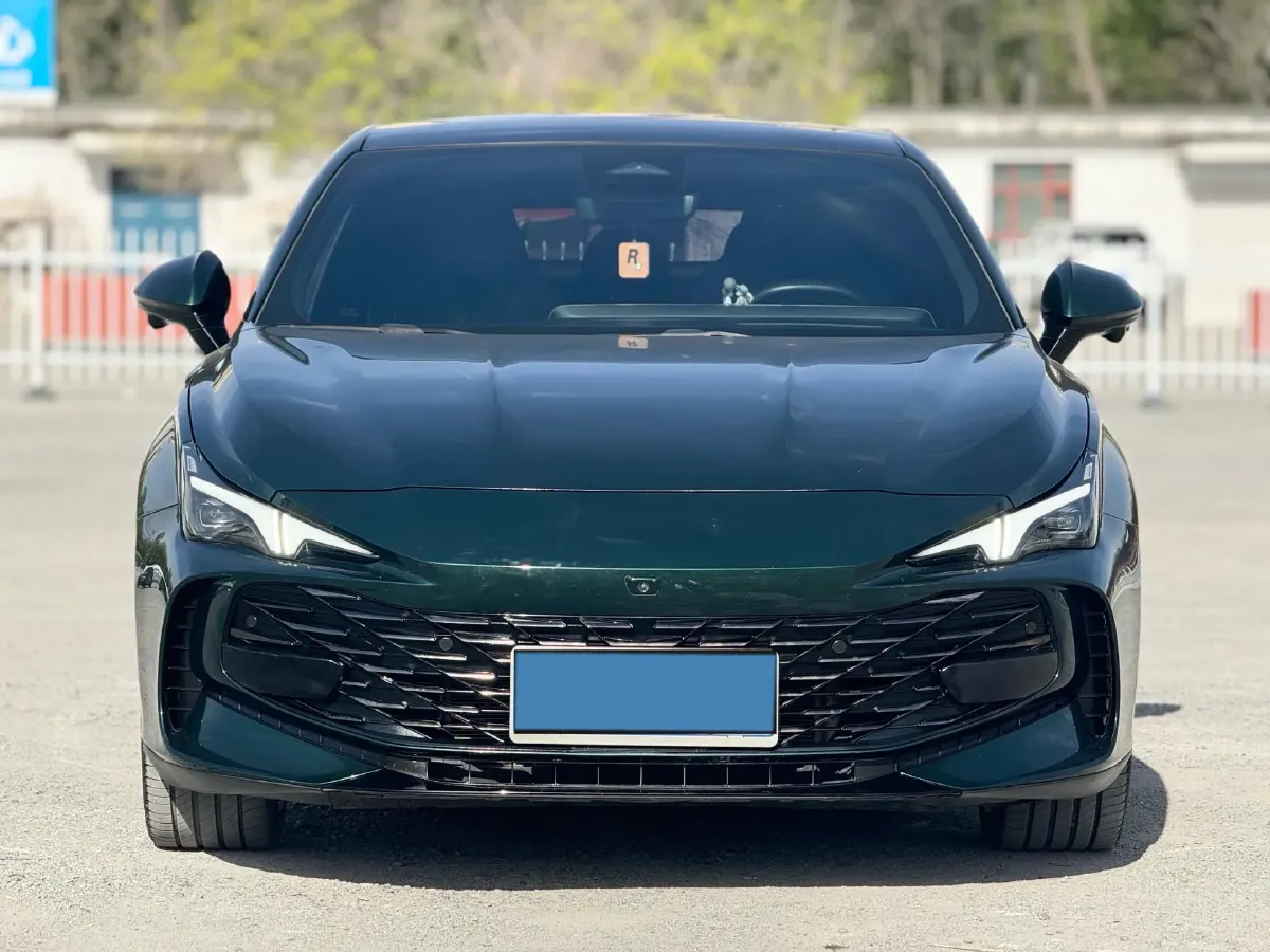 2023 MG 7 2.0T 261HP L4 9AT,autocango,china used car exporter,china ev exporter,chinese used car exporter,chinese used ev exporter