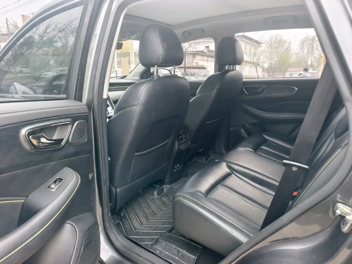 2022 Roewe RX5 eMAX 1.5T 169HP L4 AMT PHEV 16.6KWH,autocango,china used car exporter,china ev exporter,chinese used car exporter,chinese used ev exporter