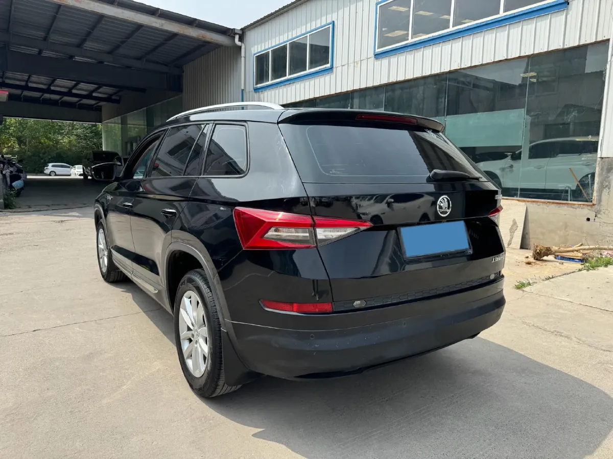 2017 Skoda Kodiak 1.8T 180HP L4 7DCT,autocango,china used car exporter,china ev exporter,chinese used car exporter,chinese used ev exporter