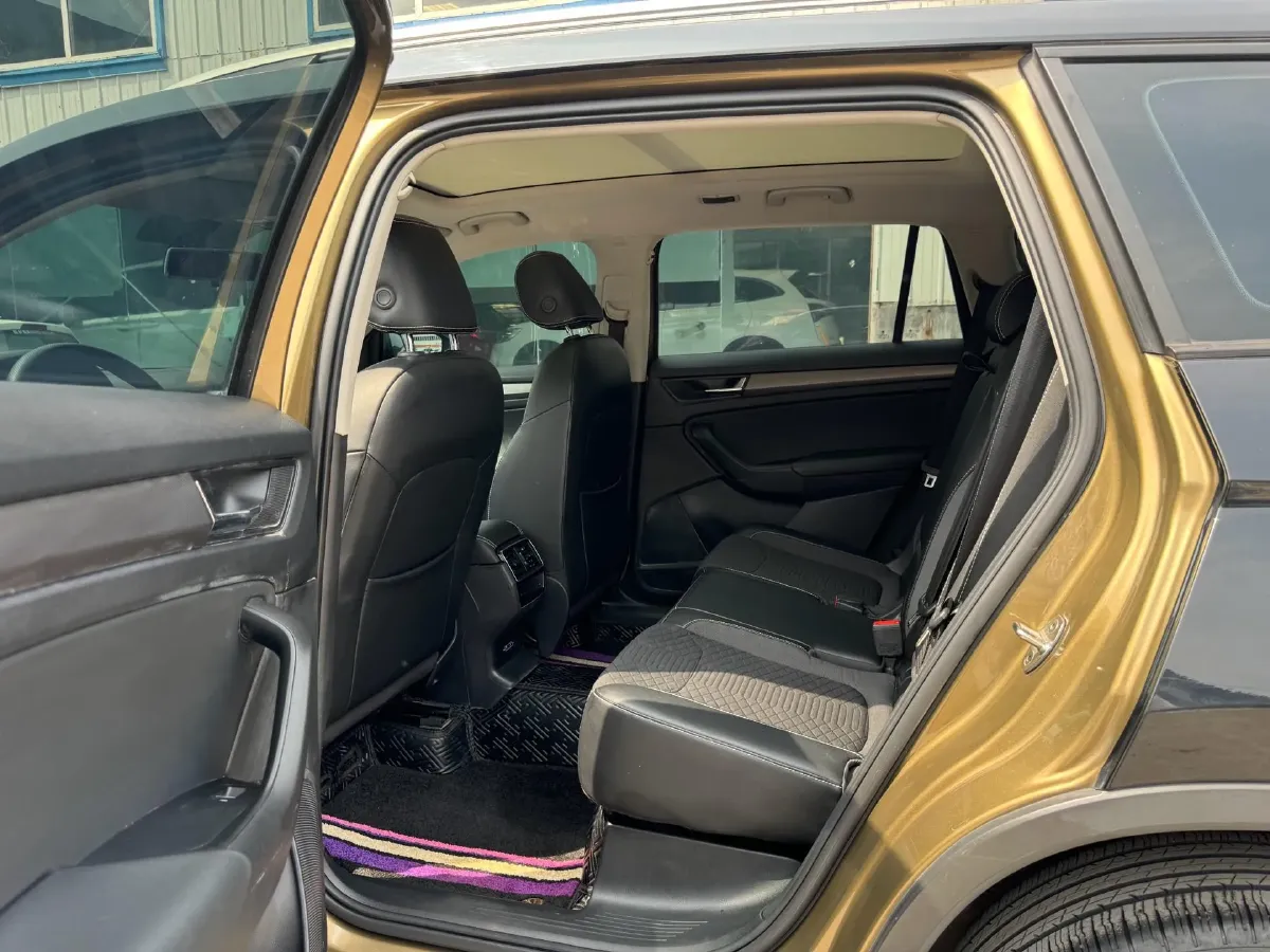 2017 Skoda Kodiak 1.8T 180HP L4 7DCT,autocango,china used car exporter,china ev exporter,chinese used car exporter,chinese used ev exporter