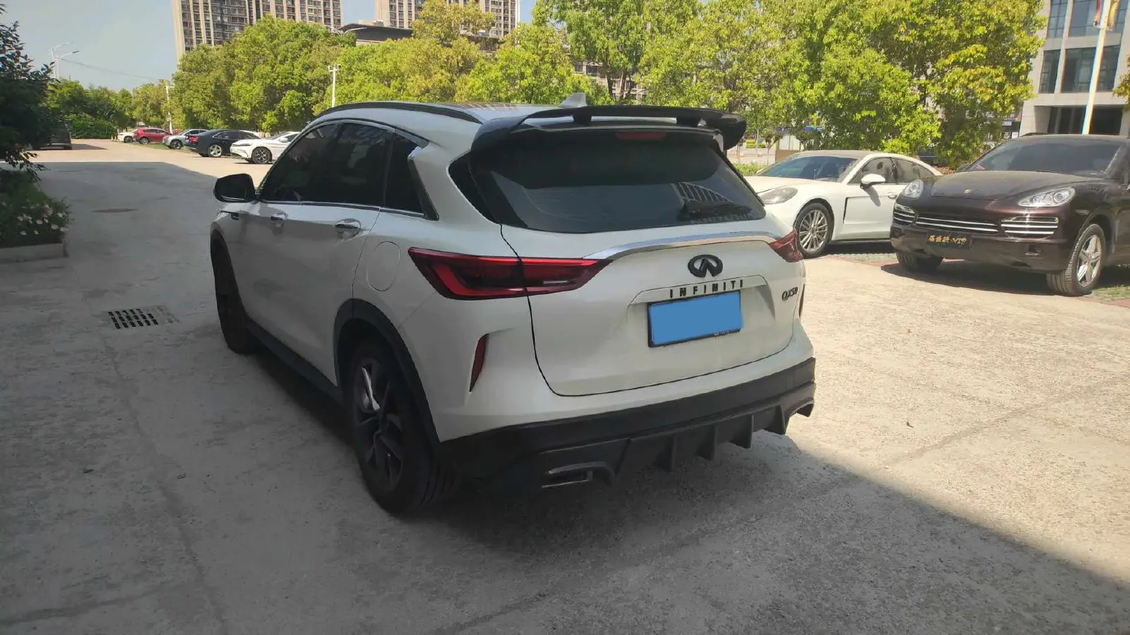 2022 Infiniti QX50 2.0T 245HP L4 CVT,autocango,china used car exporter,china ev exporter,chinese used car exporter,chinese used ev exporter