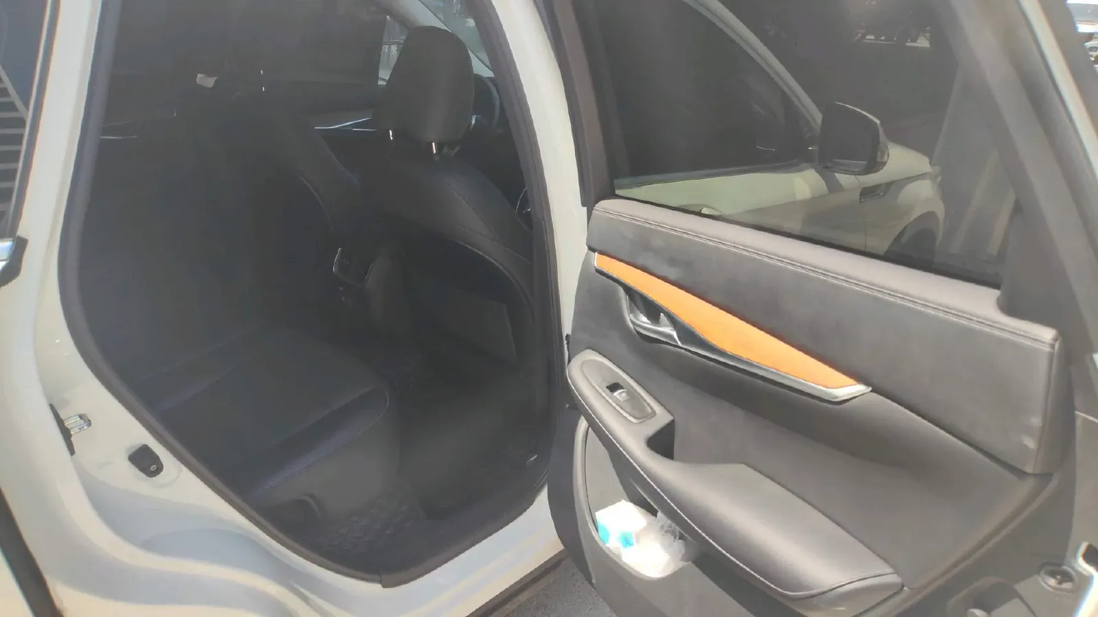 2022 Infiniti QX50 2.0T 245HP L4 CVT,autocango,china used car exporter,china ev exporter,chinese used car exporter,chinese used ev exporter