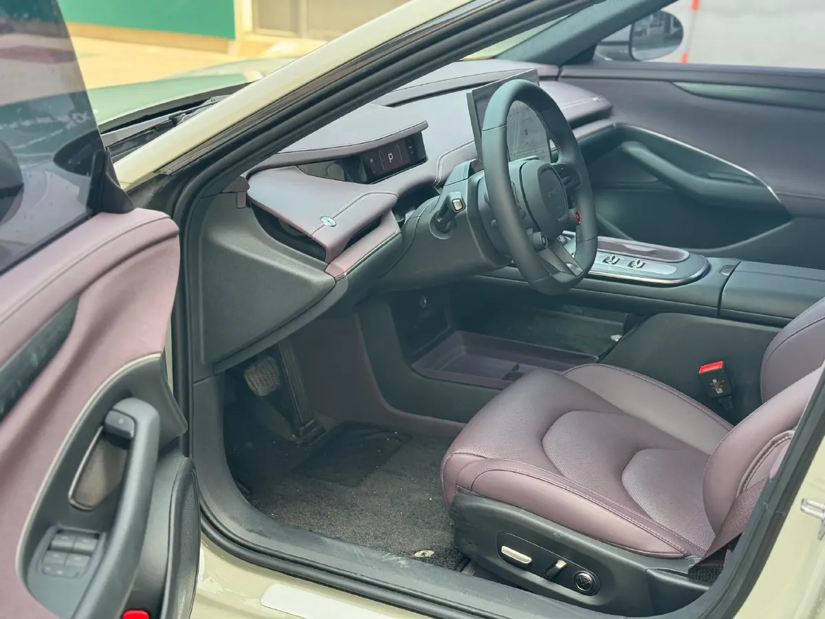 2024 MI SU7 BEV 73.6KWH,autocango,china used car exporter,china ev exporter,chinese used car exporter,chinese used ev exporter