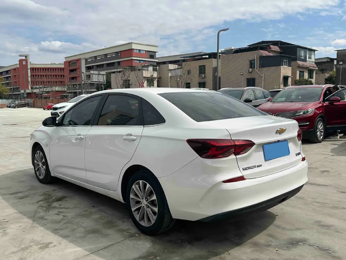 2022 Chevrolet Monza 1.5L 113HP L4 6AT,autocango,china used car exporter,china ev exporter,chinese used car exporter,chinese used ev exporter