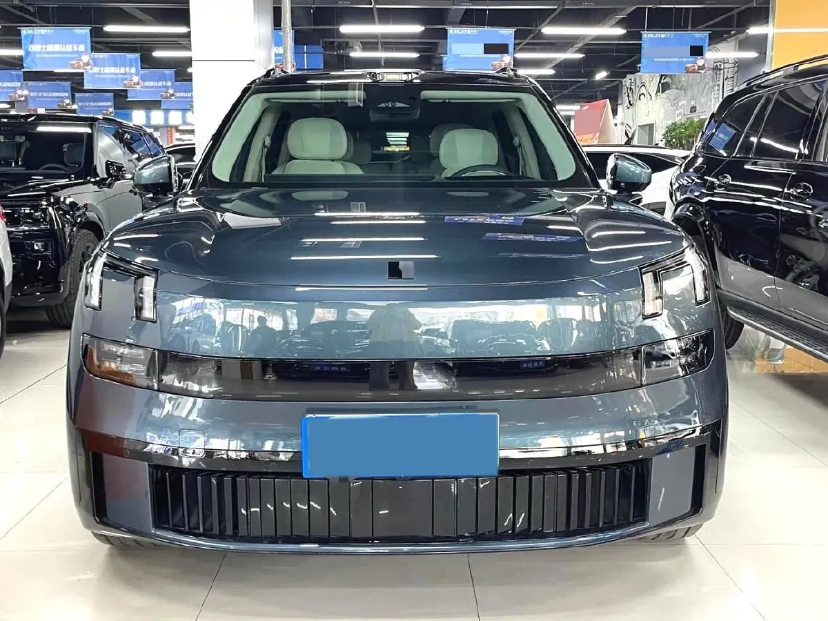 2025 LYNK&CO 900 2.0T 254HP L4 3DHT PHEV,autocango,china used car exporter,china ev exporter,chinese used car exporter,chinese used ev exporter