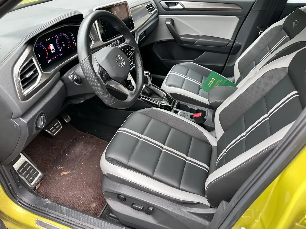 2023 Volkswagen T-Roc 1.5T 160HP L4 7DCT,autocango,china used car exporter,china ev exporter,chinese used car exporter,chinese used ev exporter