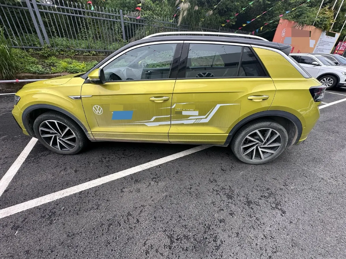 2023 Volkswagen T-Roc 1.5T 160HP L4 7DCT,autocango,china used car exporter,china ev exporter,chinese used car exporter,chinese used ev exporter