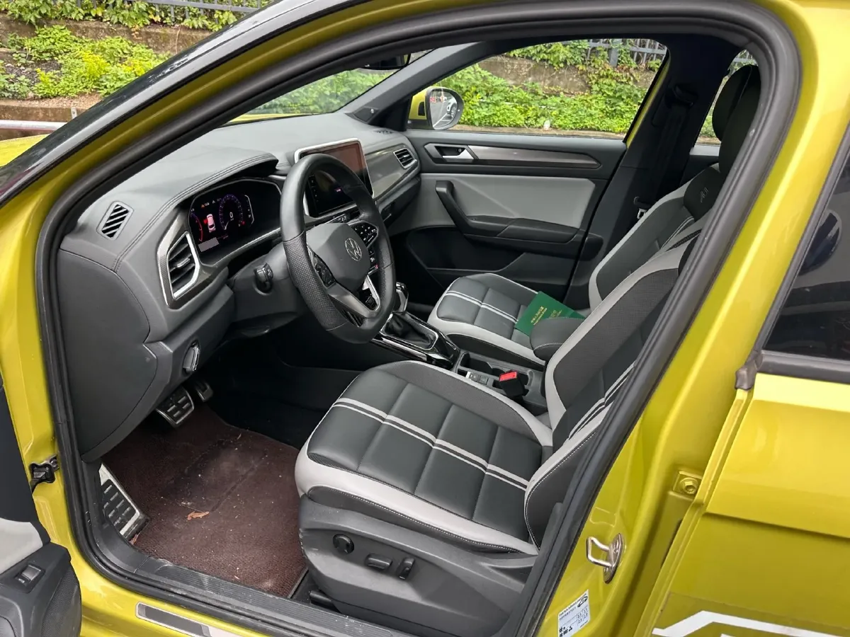2023 Volkswagen T-Roc 1.5T 160HP L4 7DCT,autocango,china used car exporter,china ev exporter,chinese used car exporter,chinese used ev exporter