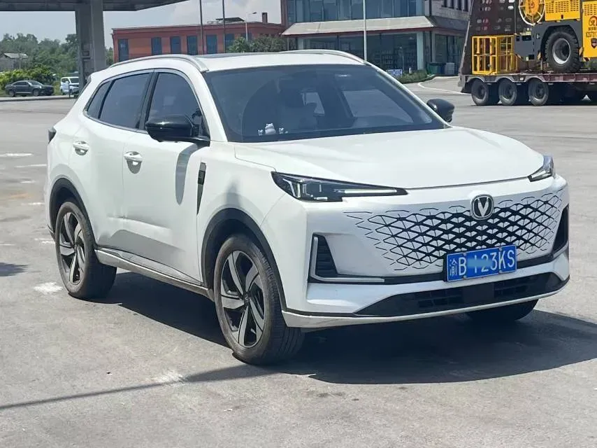2022 ChangAn CS75 Plus 1.5T 178HP L4 6AT,autocango,china used car exporter,china ev exporter,chinese used car exporter,chinese used ev exporter