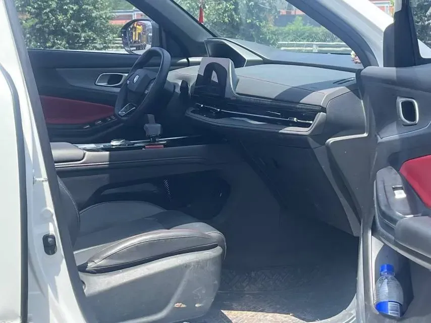 2022 ChangAn CS75 Plus 1.5T 178HP L4 6AT,autocango,china used car exporter,china ev exporter,chinese used car exporter,chinese used ev exporter