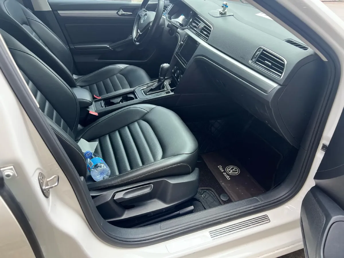 2019 Volkswagen Passat 1.4T 150HP L4 7DCT,autocango,china used car exporter,china ev exporter,chinese used car exporter,chinese used ev exporter