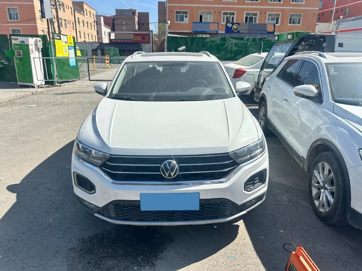 2022 Volkswagen T-Roc 1.4T 150HP L4 7DCT,autocango,china used car exporter,china ev exporter,chinese used car exporter,chinese used ev exporter