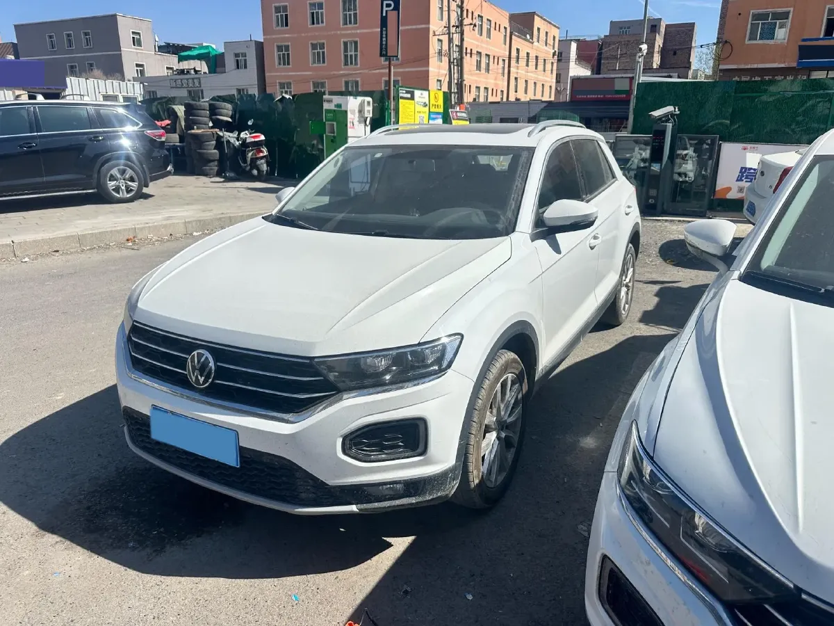 2022 Volkswagen T-Roc 1.4T 150HP L4 7DCT,autocango,china used car exporter,china ev exporter,chinese used car exporter,chinese used ev exporter
