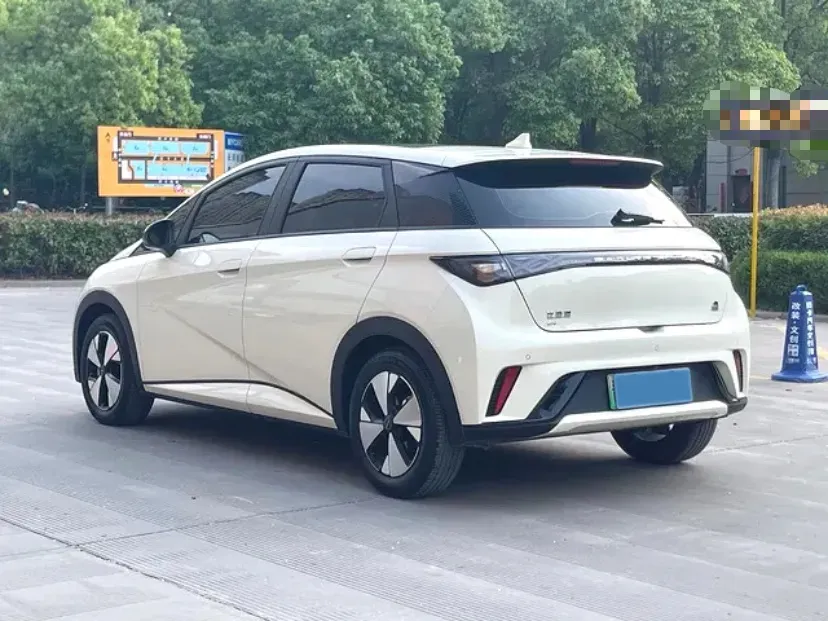 2021 Ford Escort 1.5L 122HP L3 6AT,autocango,china used car exporter,china ev exporter,chinese used car exporter,chinese used ev exporter