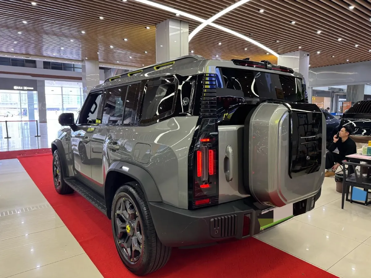 2024 Jetour ShanHai TravellerC-DM 1.5T 156HP L4 3DHT PHEV 43.24KWH,autocango,china used car exporter,china ev exporter,chinese used car exporter,chinese used ev exporter