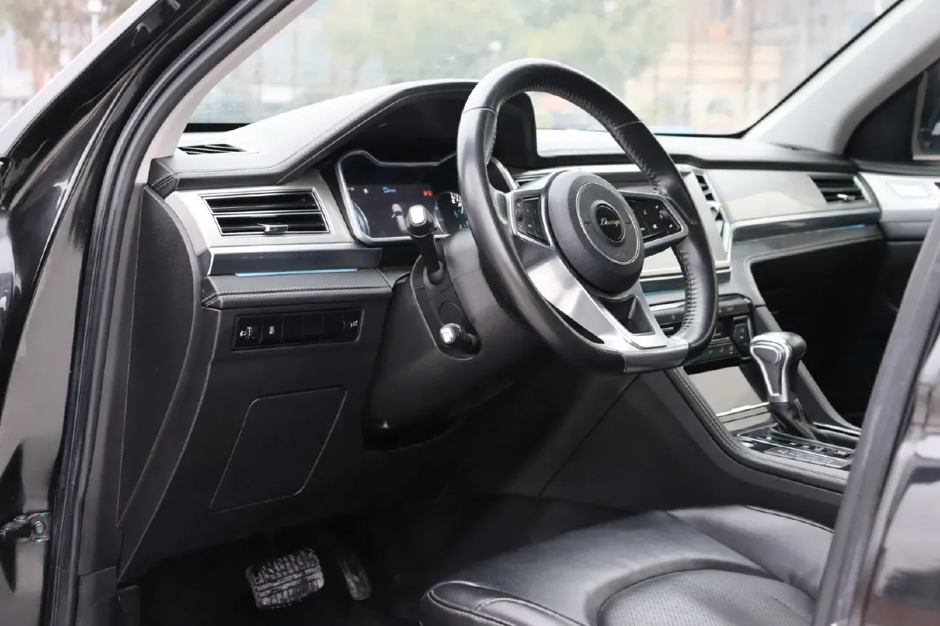 2017 Zotye Damy X7 1.8T 177HP L4 6DCT,autocango,china used car exporter,china ev exporter,chinese used car exporter,chinese used ev exporter