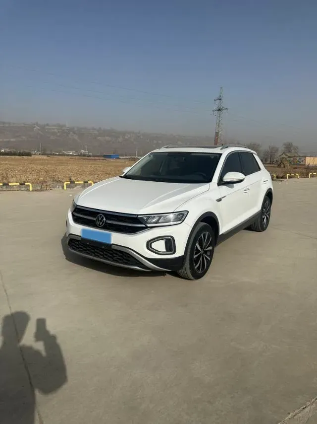 2023 Volkswagen T-Roc 1.4T 150HP L4 7DCT,autocango,china used car exporter,china ev exporter,chinese used car exporter,chinese used ev exporter